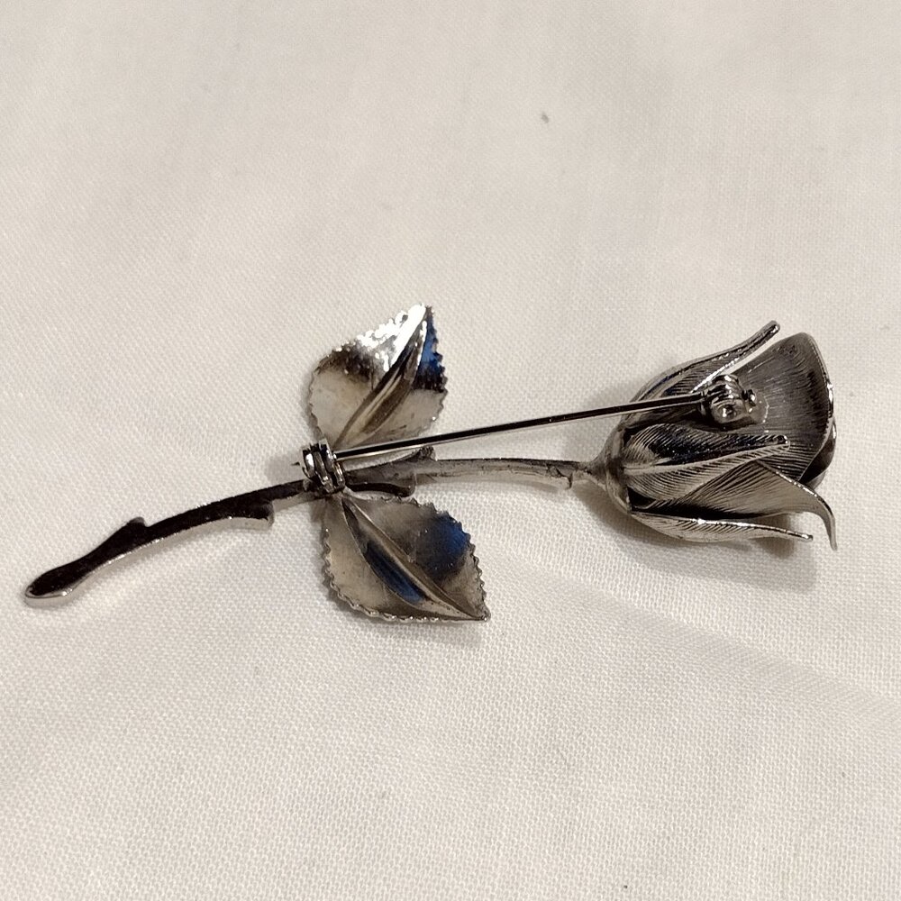 "Legend of the Christmas Rose" Pin - Picture 4 of 5
